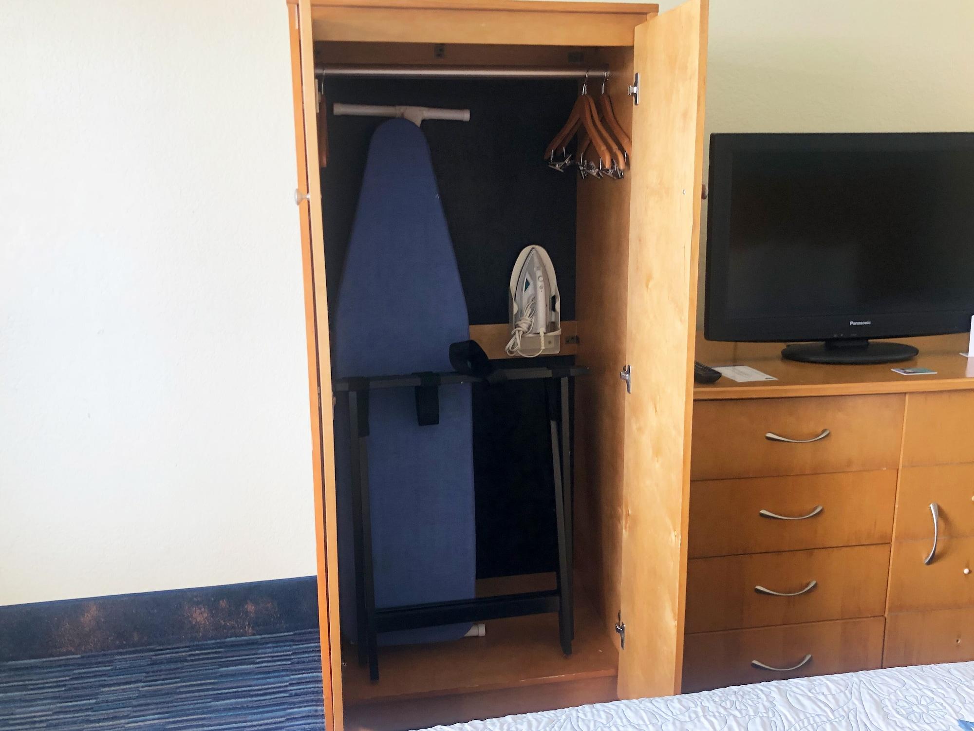 Days Inn By Wyndham Cocoa Beach Port Canaveral Luaran gambar